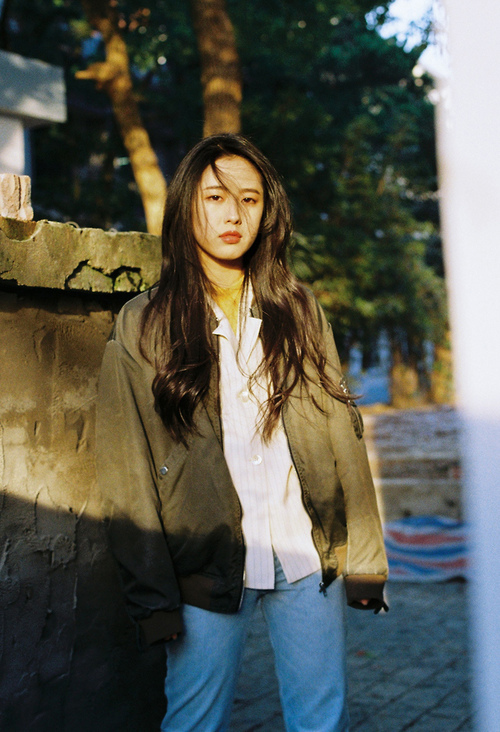 终场哨响前，当篮球的决绝遇上足球的奇迹—一场跨越时空的体育精神对话