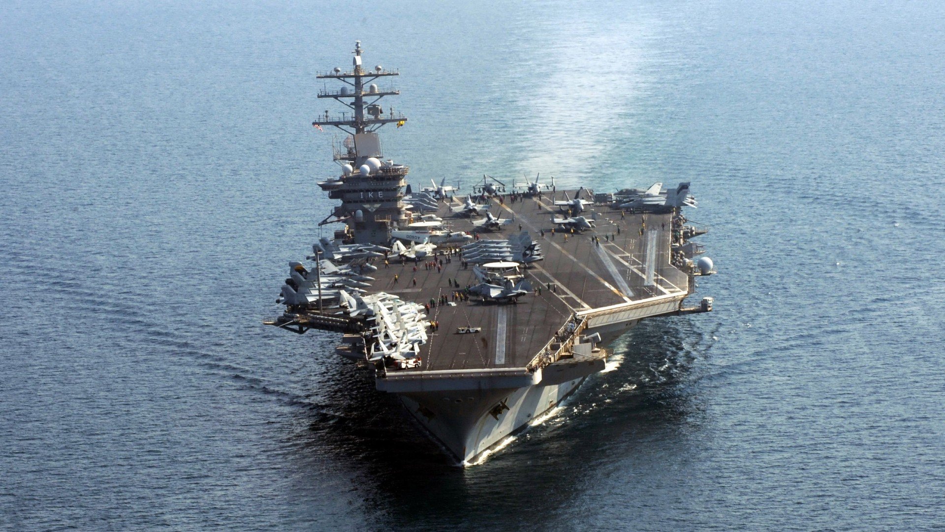 爱游戏-跨越大西洋的双重奏，楚阿梅尼在美国决赛与西班牙国家德比的统治瞬间