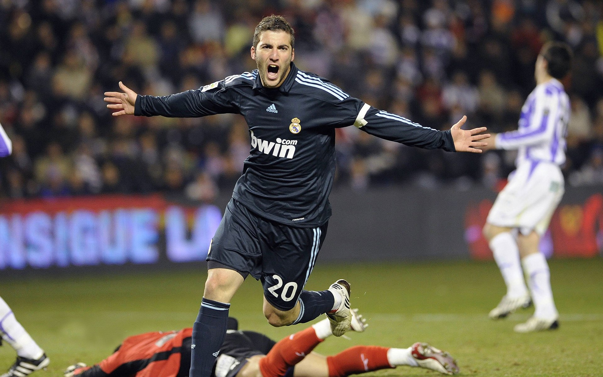 爱游戏官方-揭幕战摧枯拉朽！卡塔尔3-0完胜厄瓜多尔，完美开局打破外界质疑